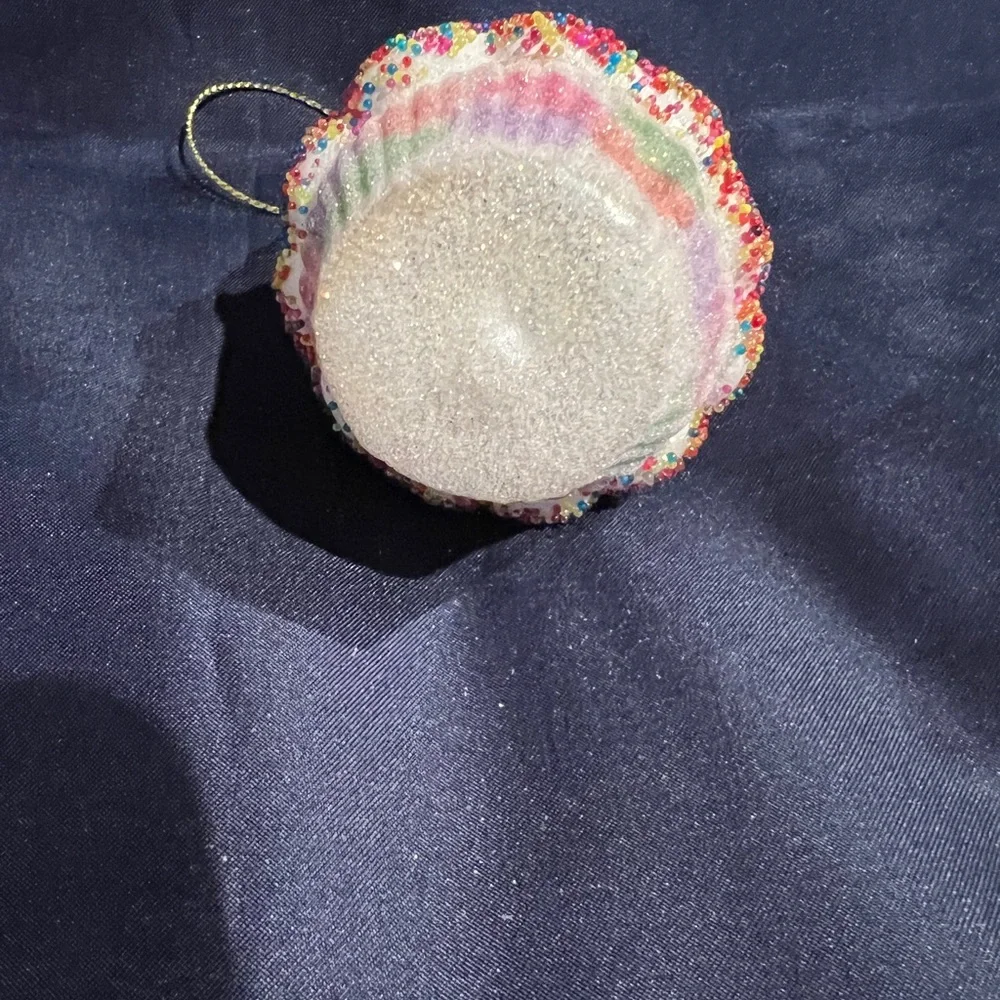 (2) Holiday cupcake ornaments with sprinkles.